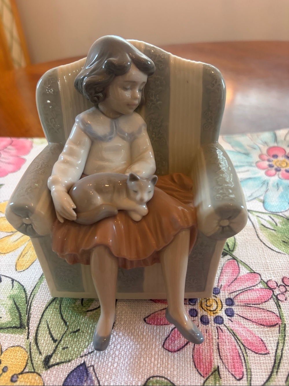 Lladro Shhh… They’re Sleeping Figurine -Girl with Cat